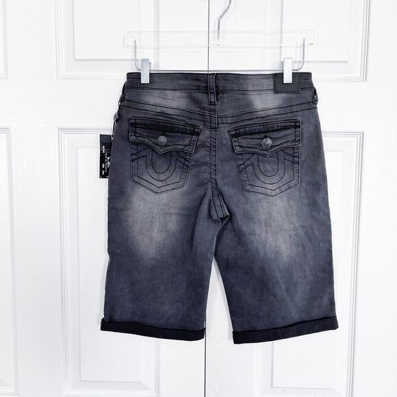 True Religion Geno Short Relaxed Slim in Phantom - Picture 4 of 7